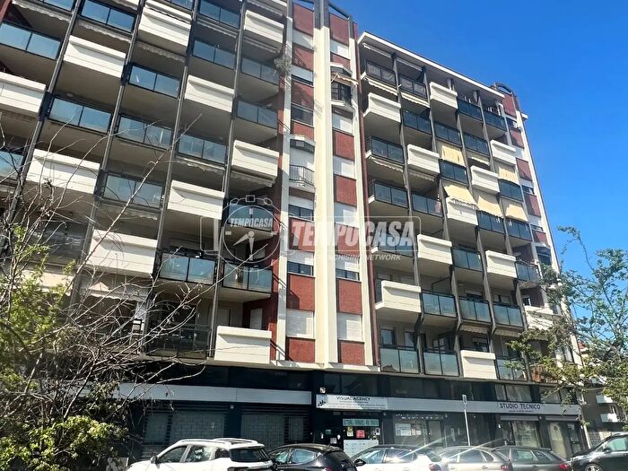 Appartamento con 5 locali in vendita in Via Druento, Torino