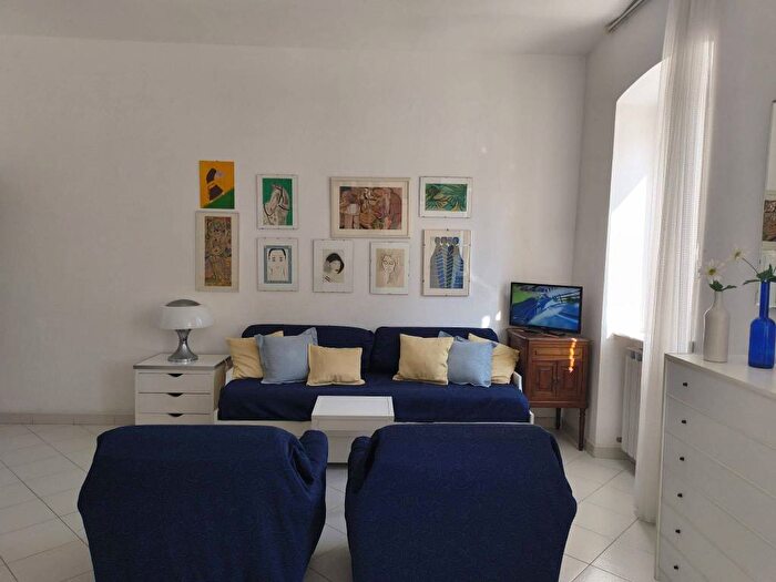 Appartamento trilocale in affitto in Via Cristoforo Colombo, Centro, Sestri Levante