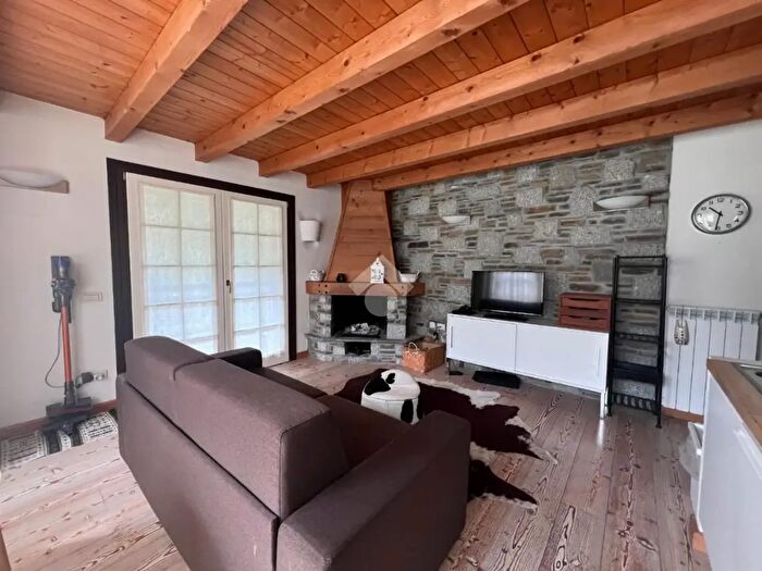 Appartamento trilocale in affitto in Via delle Volte, Ponte Di Legno