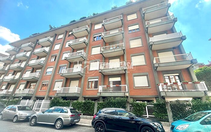 Appartamento trilocale in vendita in Torino