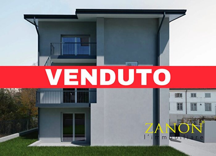 Appartamento con 5 locali in vendita in Via Lunga, Gorizia