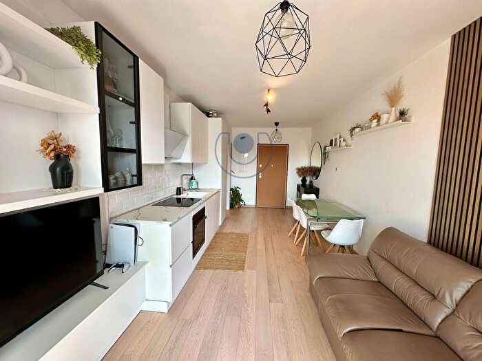 Appartamento bilocale in vendita in Piazza Giacomo Matteotti, Grugliasco