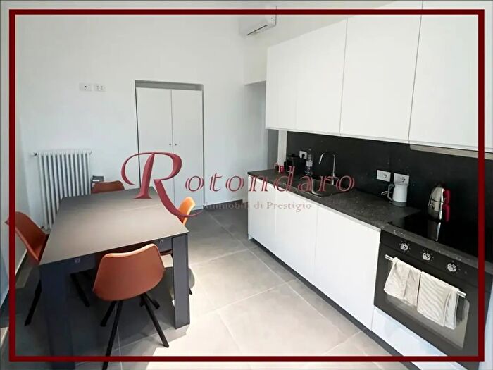 Appartamento quadrilocale in affitto in Via Giuseppe Lagrange, Milano