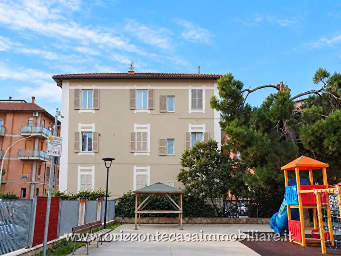 Appartamento con 6 locali in vendita in Ascoli Piceno