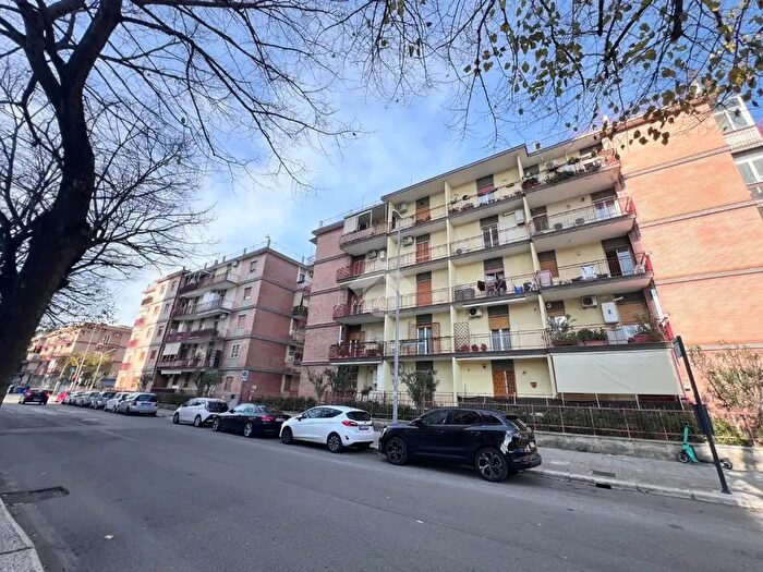 Appartamento con 5 locali in vendita in Viale John Fitzgerald Kennedy, Bari