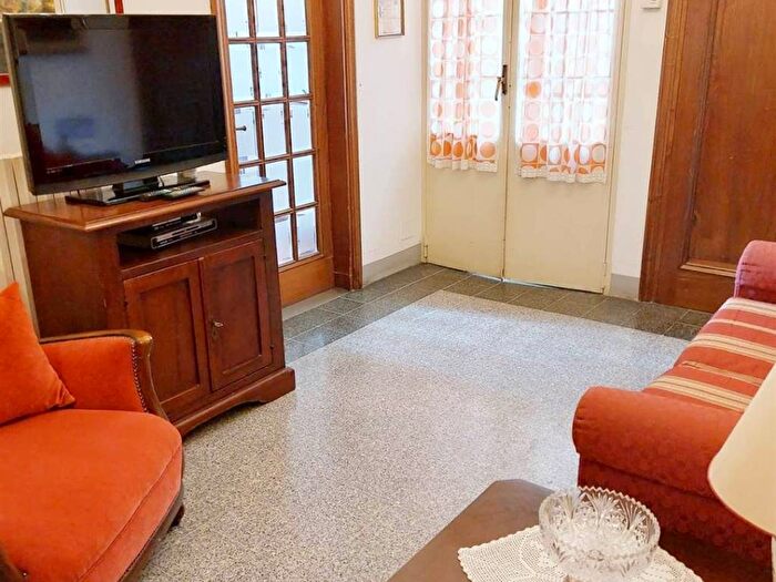 Appartamento trilocale in affitto in Via Cimabue, Beccaria Colombo, Firenze
