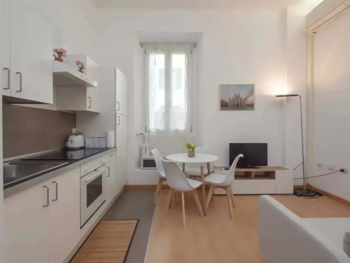 Appartamento monolocale in affitto in Via Macedonio Melloni, Milano