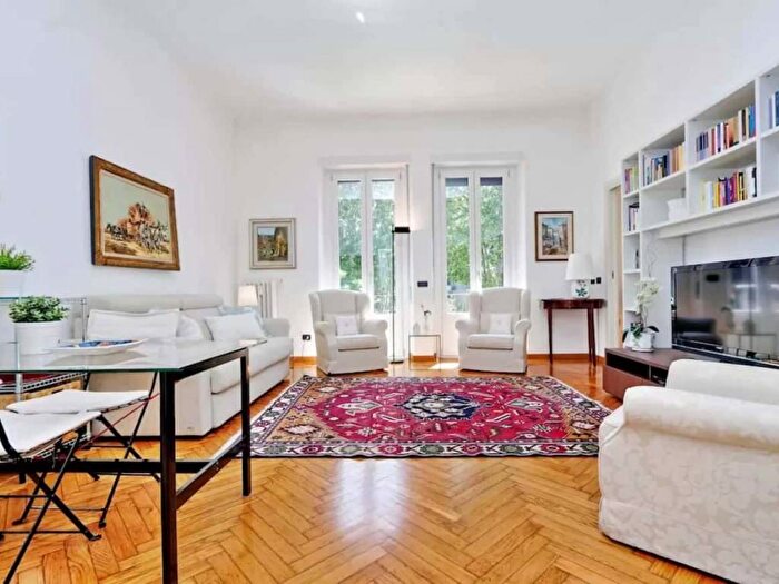 Appartamento bilocale in affitto in Via Andrea Solari, Solari, Milano