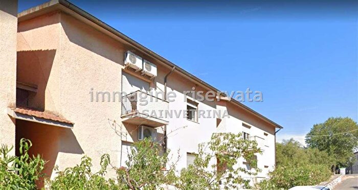 Appartamento quadrilocale in vendita in Via Ugo Foscolo, Campagnatico