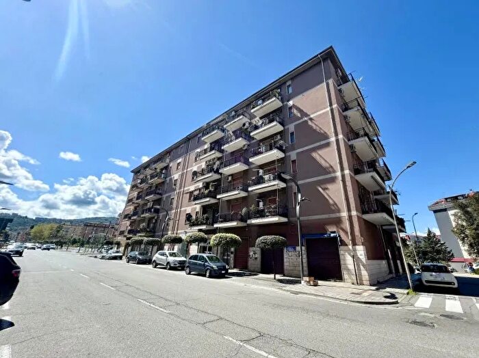 Appartamento quadrilocale in vendita in CoriglianoRossano Viale Luca De Rosis, CoriglianoRossano