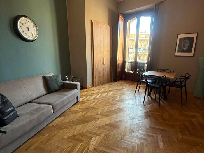 Appartamento bilocale in affitto in Piazza Nicola Amore, Mercato, Napoli