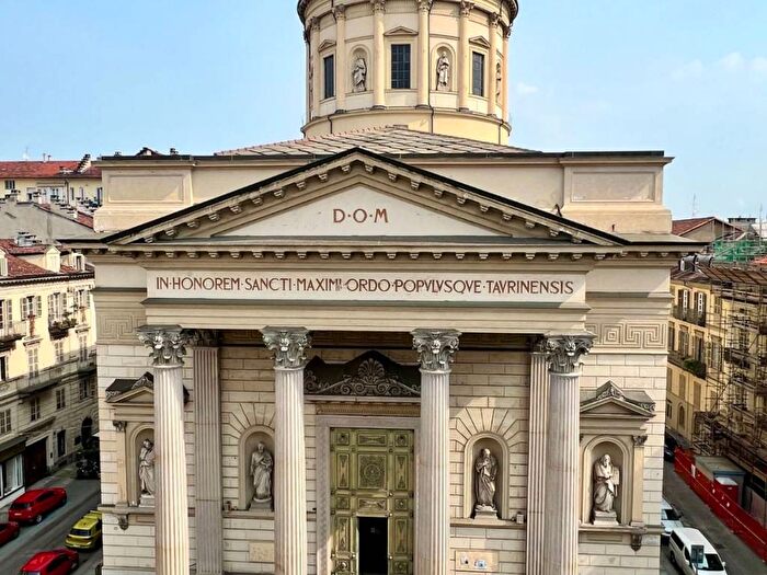 Appartamento quadrilocale in affitto in Via San Massimo, Via della Rocca, Torino