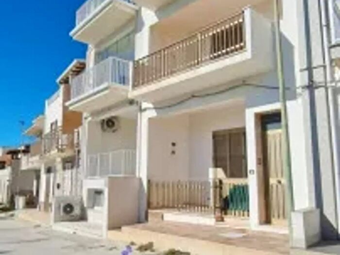 Casa con 6 locali in vendita in Via Antonio Vivaldi, Castelvetrano