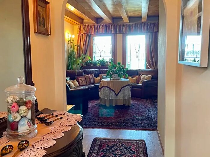 Appartamento con 5 locali in vendita in Via Agosto, Roana