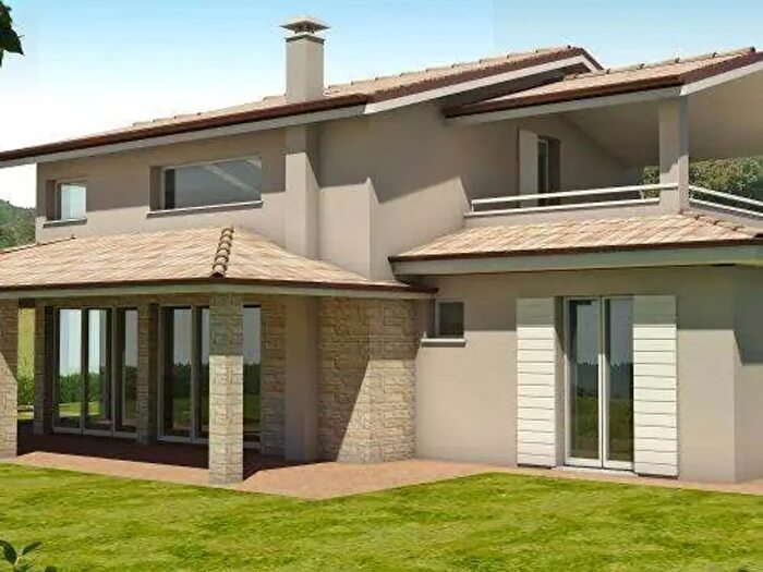 Casa con 7 locali in vendita in Ostiglia