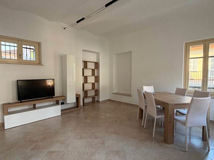 Appartamento bilocale in affitto in Piazza San Giovanni, Centro, Carignano