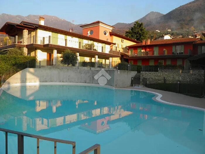 Appartamento trilocale in vendita in Via Saletto, Sale Marasino