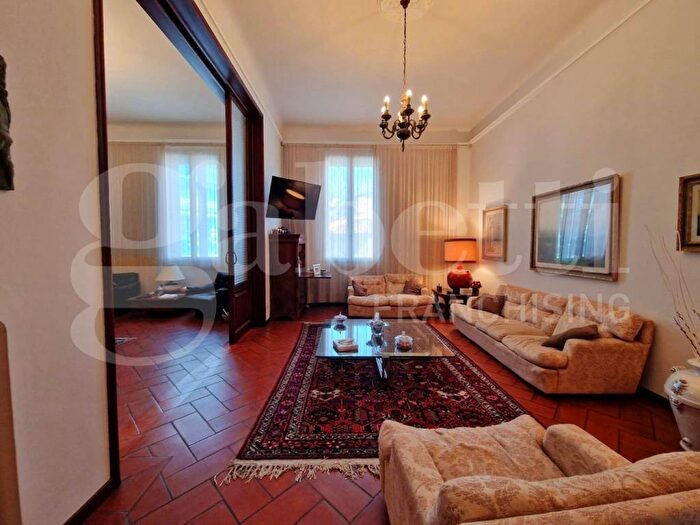 Appartamento con 6 locali in affitto in via masaccio, Mazzini Oberdan, Firenze