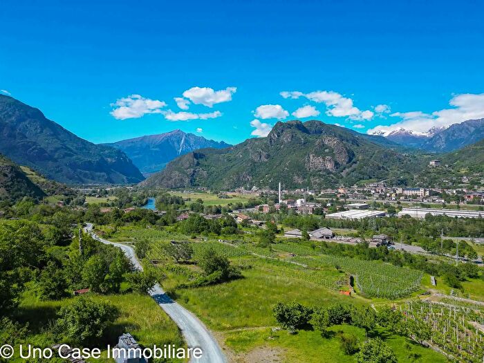 Casa bilocale in vendita in Issogne, Issogne