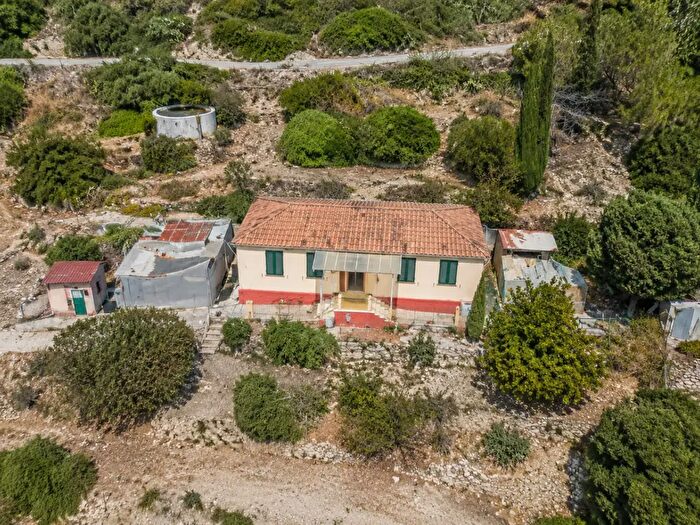 Casa trilocale in vendita in Strada Gozo Inferiore Snc, Sanremo