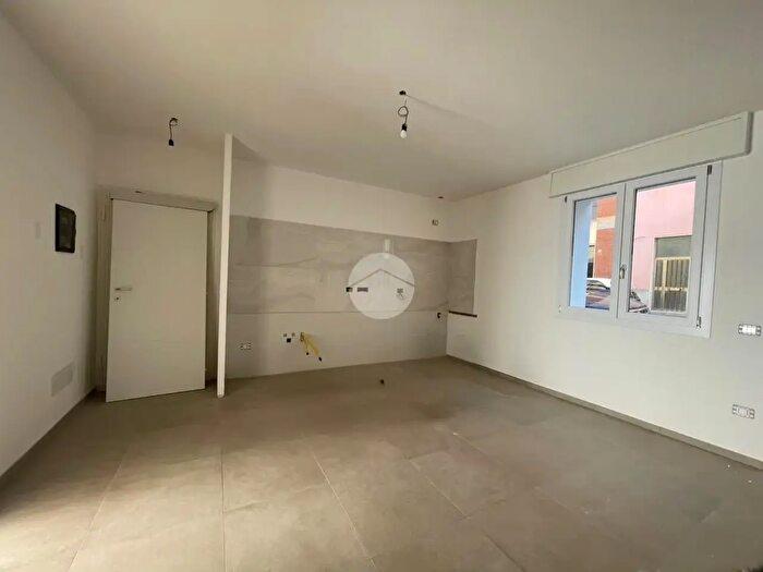 Appartamento trilocale in affitto in Via Monte Nero, Cagliari
