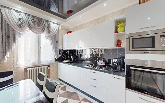 Appartamento trilocale in vendita in Via Don Davide Albertario, Carpi