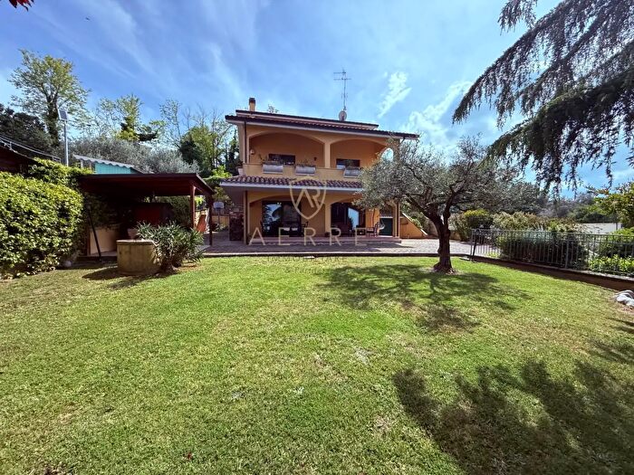 Casa con 7 locali in vendita in Strada Provinciale per Spolotore, Montesilvano