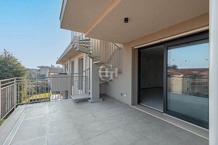 Appartamento quadrilocale in vendita in Desenzano Del Garda