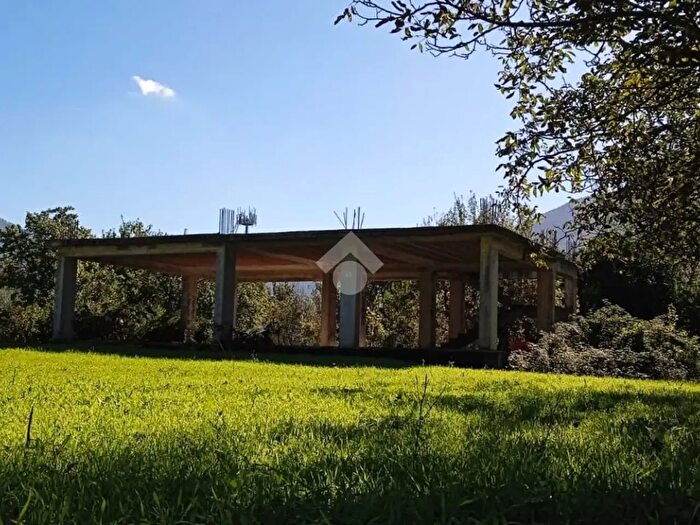 Casa monolocale in vendita in Via Rapari, Santa Maria A Vico