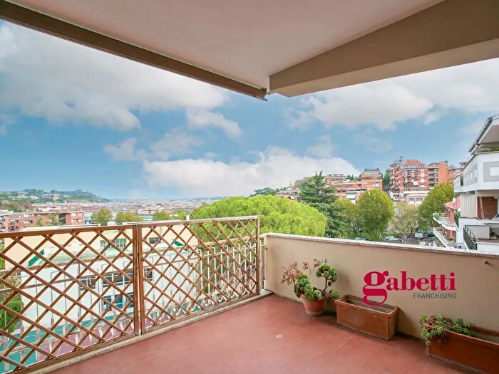 Appartamento in vendita in Via Giacinto De Vecchi Pieralice, Roma