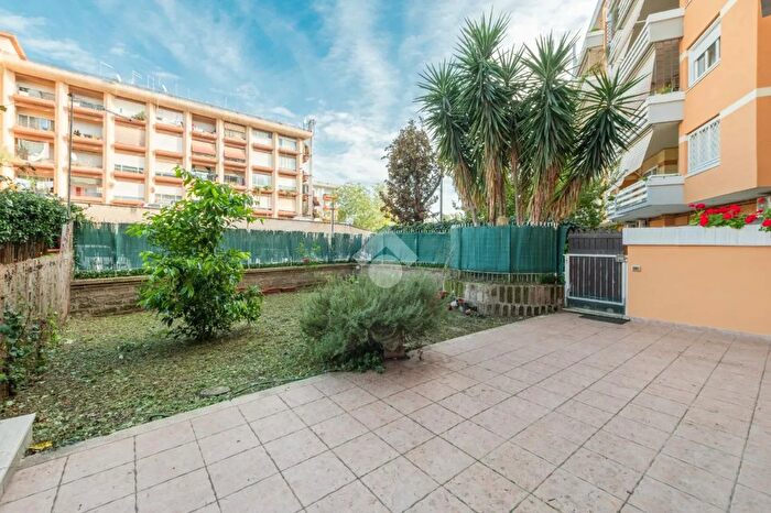 Appartamento bilocale in vendita in Via Antonio Magarotto, Roma