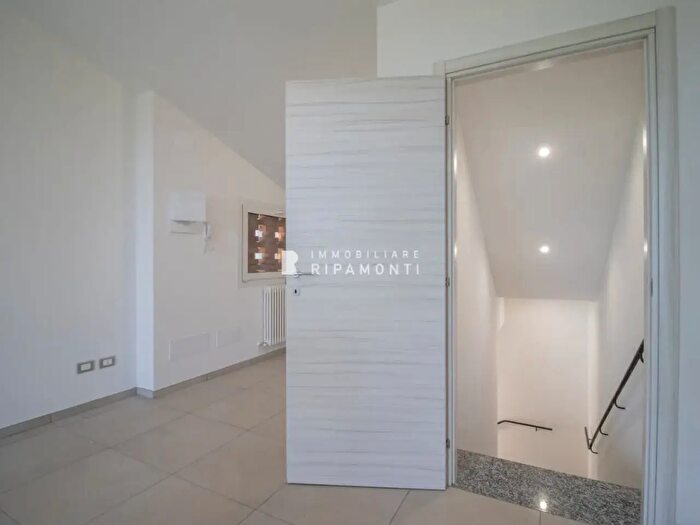 Appartamento trilocale in affitto in Via Aldo Moro, Ello