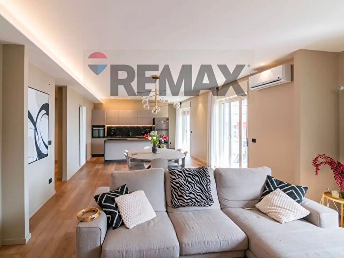 Appartamento con 5 locali in vendita in Via Convento del Carmine, Tremestieri Etneo