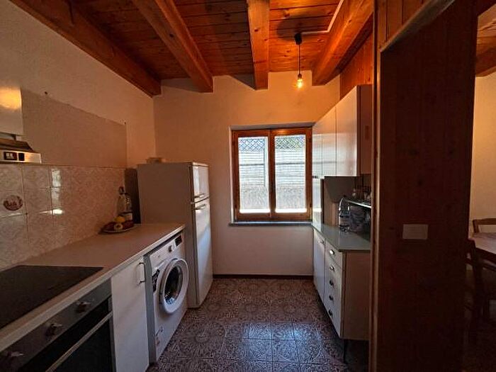 Casa trilocale in affitto in Crodo