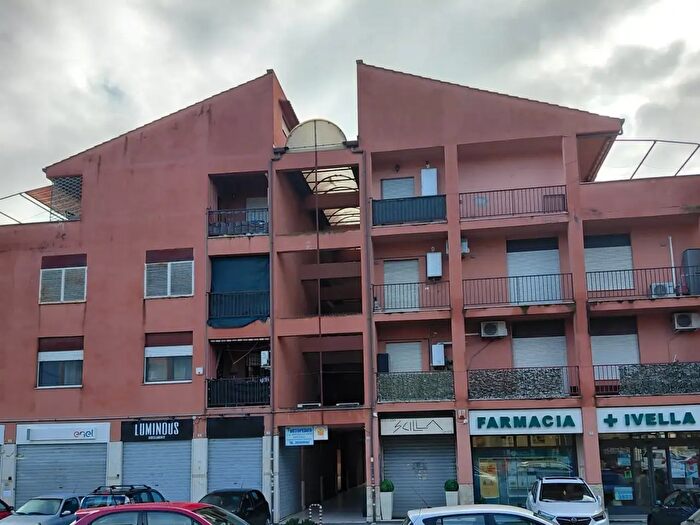Appartamento trilocale in affitto in Largo Giovanni Falcone, Guidonia Montecelio