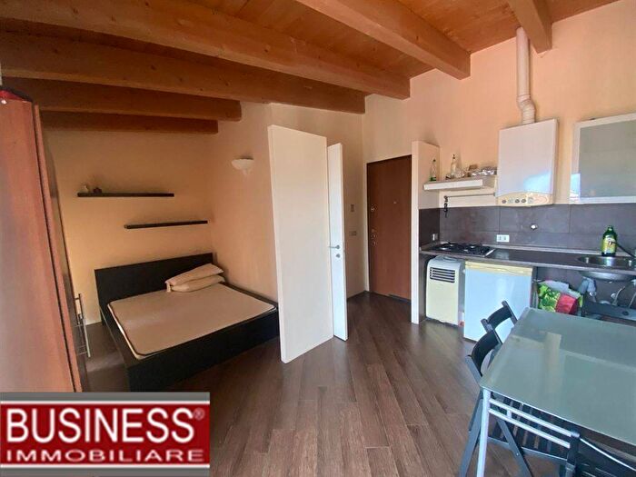 Appartamento monolocale in affitto in Via Alserio, Farini, Milano
