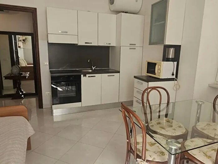 Appartamento bilocale in vendita in Via Giacomo Matteotti, Sanremo