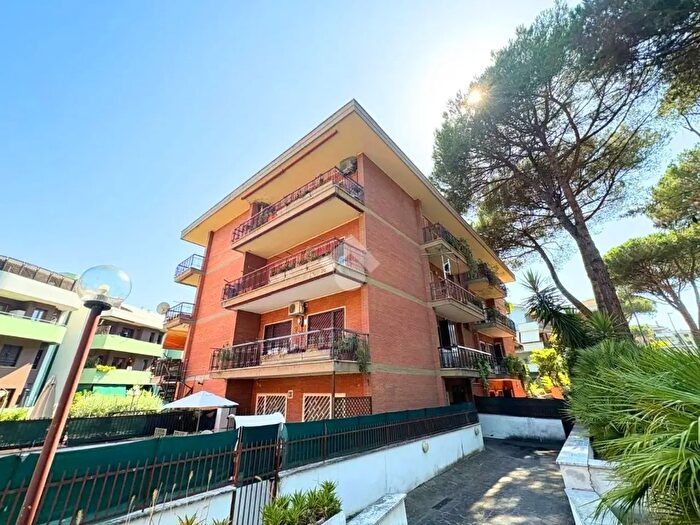 Appartamento trilocale in vendita in Via Padre Giovanni Antonio Filippini, Roma