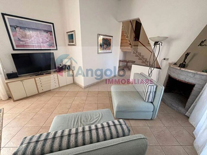 Appartamento con 6 locali in affitto in Via Digione, Città Giardino, Viareggio