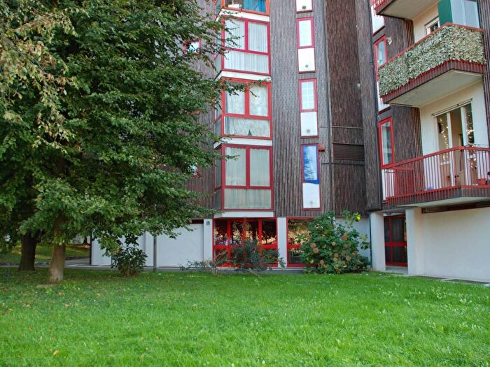 Appartamento trilocale in affitto in Via Valle Antrona, Baggio, Milano