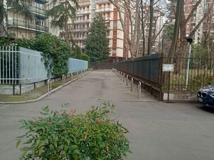 Appartamento bilocale in affitto in Via Giuseppe Frua, Frua, Milano
