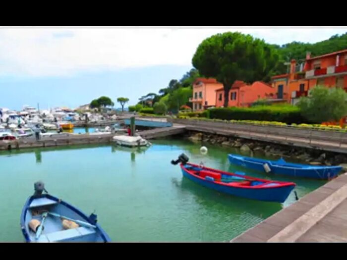 Appartamento quadrilocale in vendita in Via dellAngelo a, Ameglia