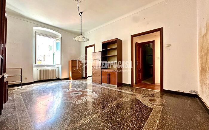 Appartamento quadrilocale in vendita in Via Alemanno da Costa, Genova