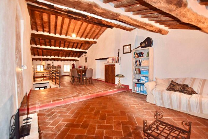 Appartamento con 5 locali in vendita in Monterotondo Marittimo Grosseto, Monterotondo Marittimo