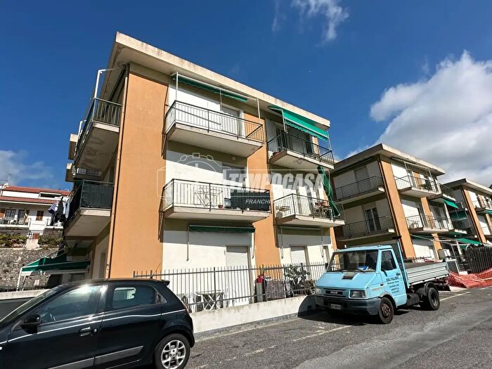 Appartamento bilocale in vendita in Via Aldo Moro, Toirano