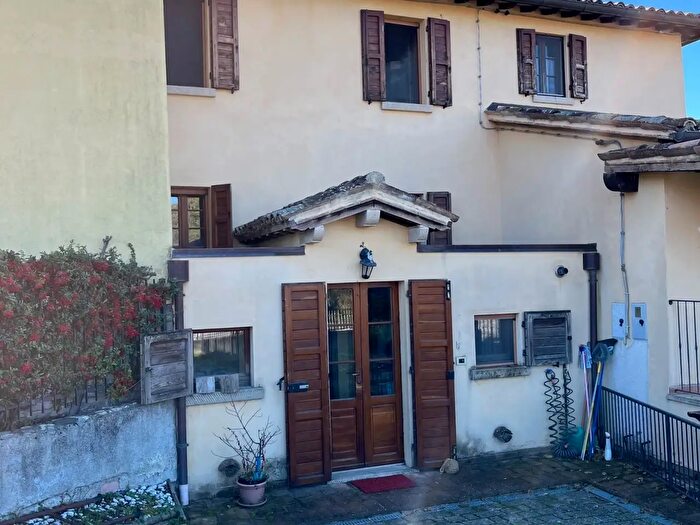 Casa con 5 locali in vendita in Via Aia Marcucci, Pennabilli