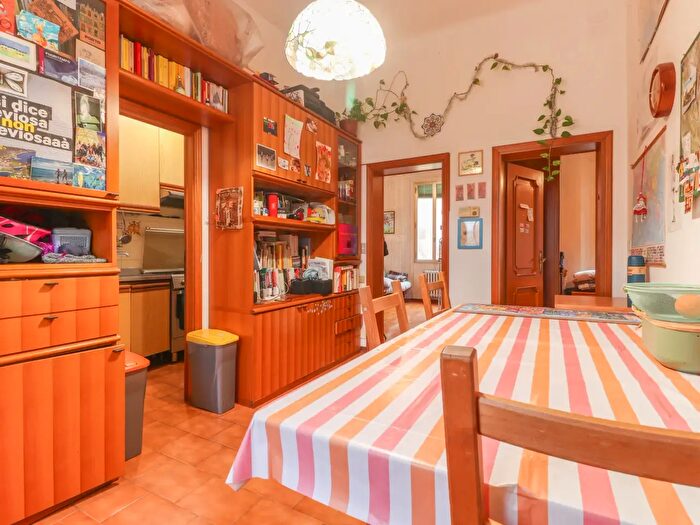 Appartamento trilocale in vendita in Via Mondo, Bologna