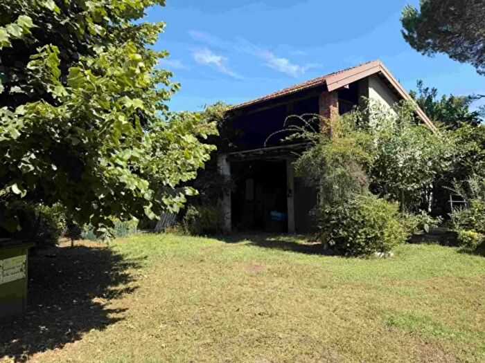 Casa bilocale in vendita in Via Caduti per La Libertà, Castelletto Sopra Ticino