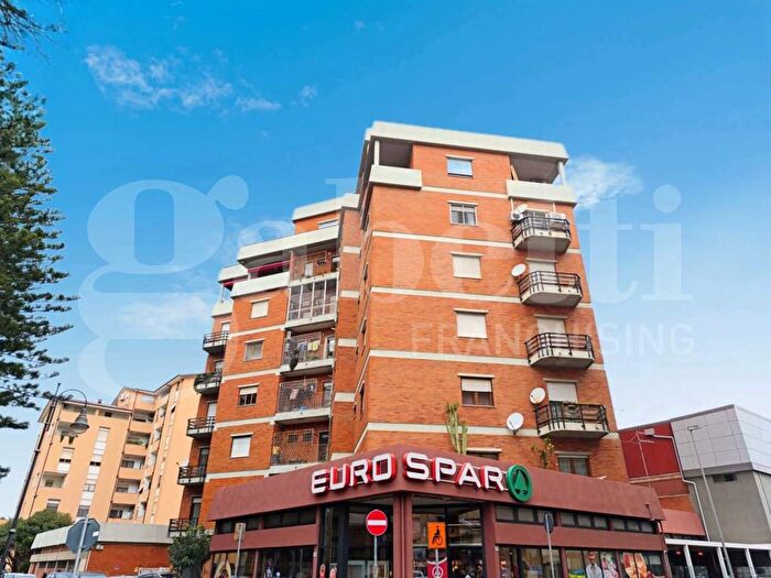 Appartamento con 5 locali in affitto in VIA XX SETTEMBRE, Centro, Oristano