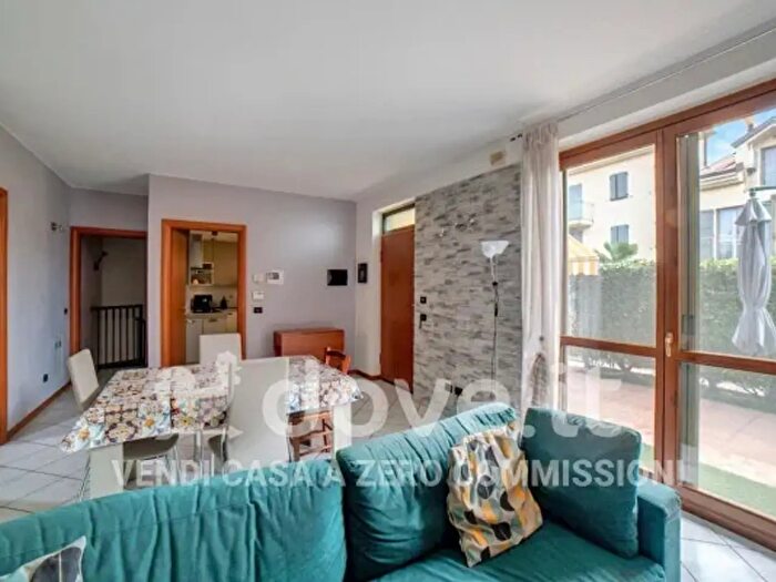 Appartamento trilocale in vendita in Via Gioacchino Rossini, Solza